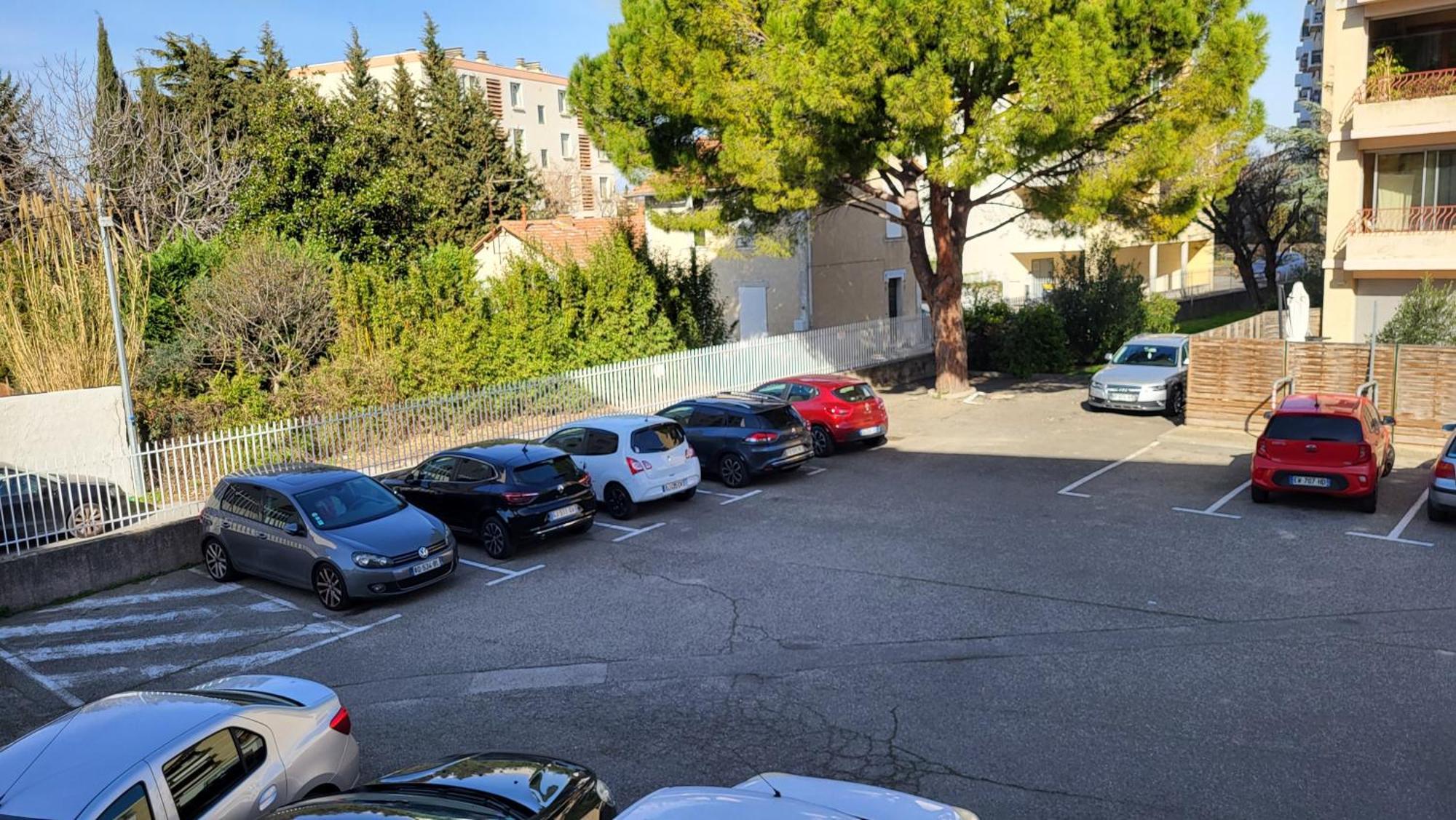 Les Tourterelles D'Avignon 2 Apartment Exterior photo